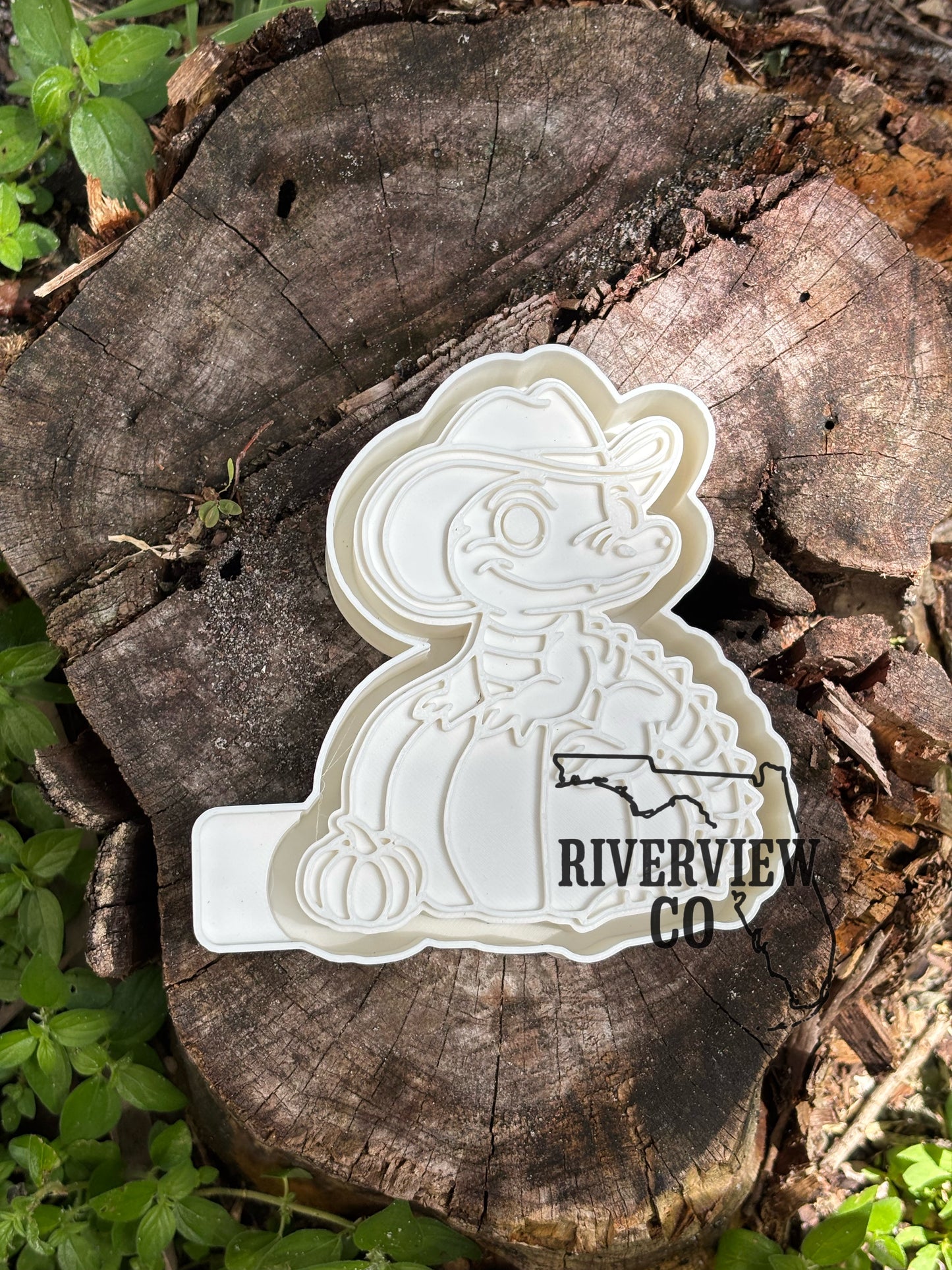 Halloween Alligator on pumpkin car freshie mold