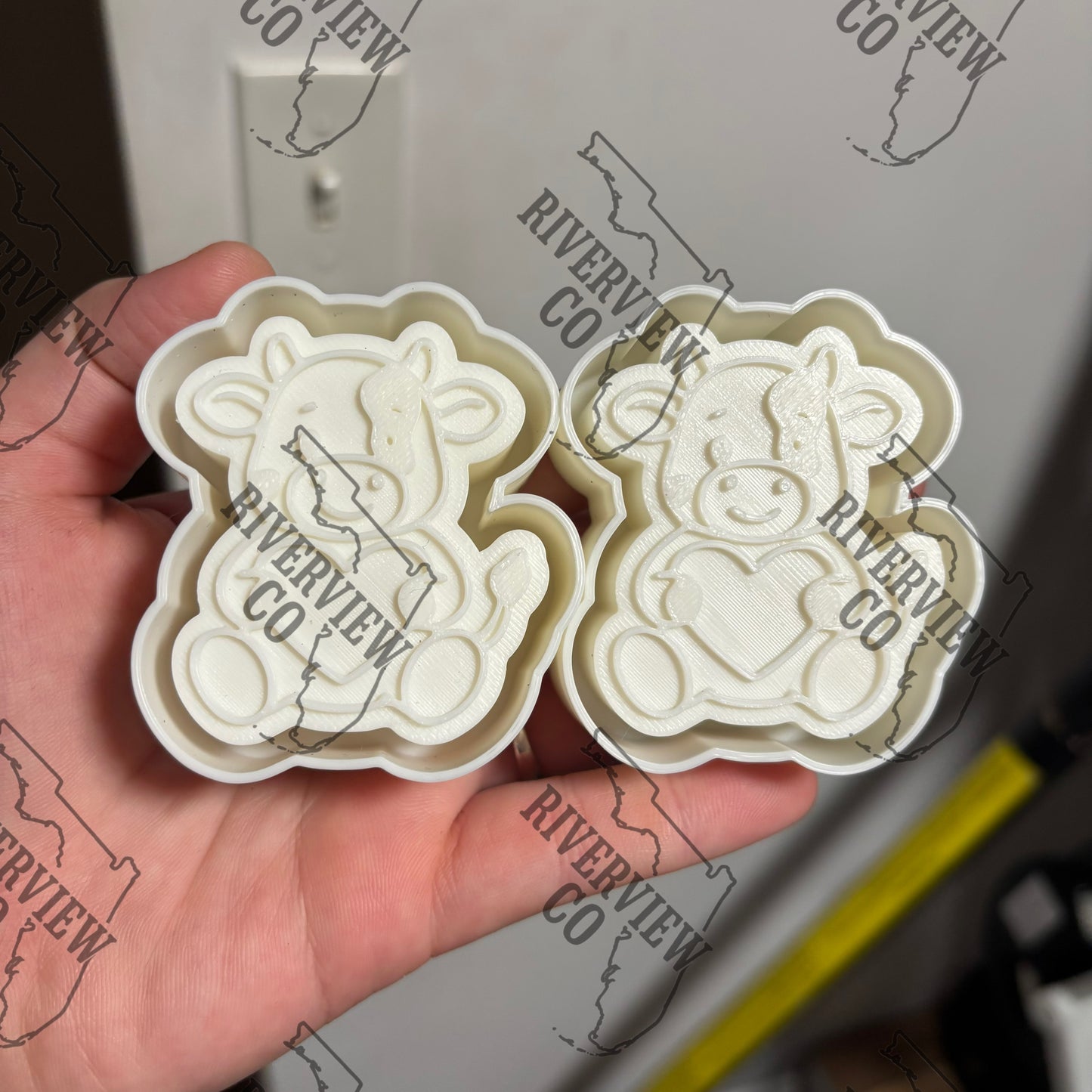 Cow with heart vents car freshie mold