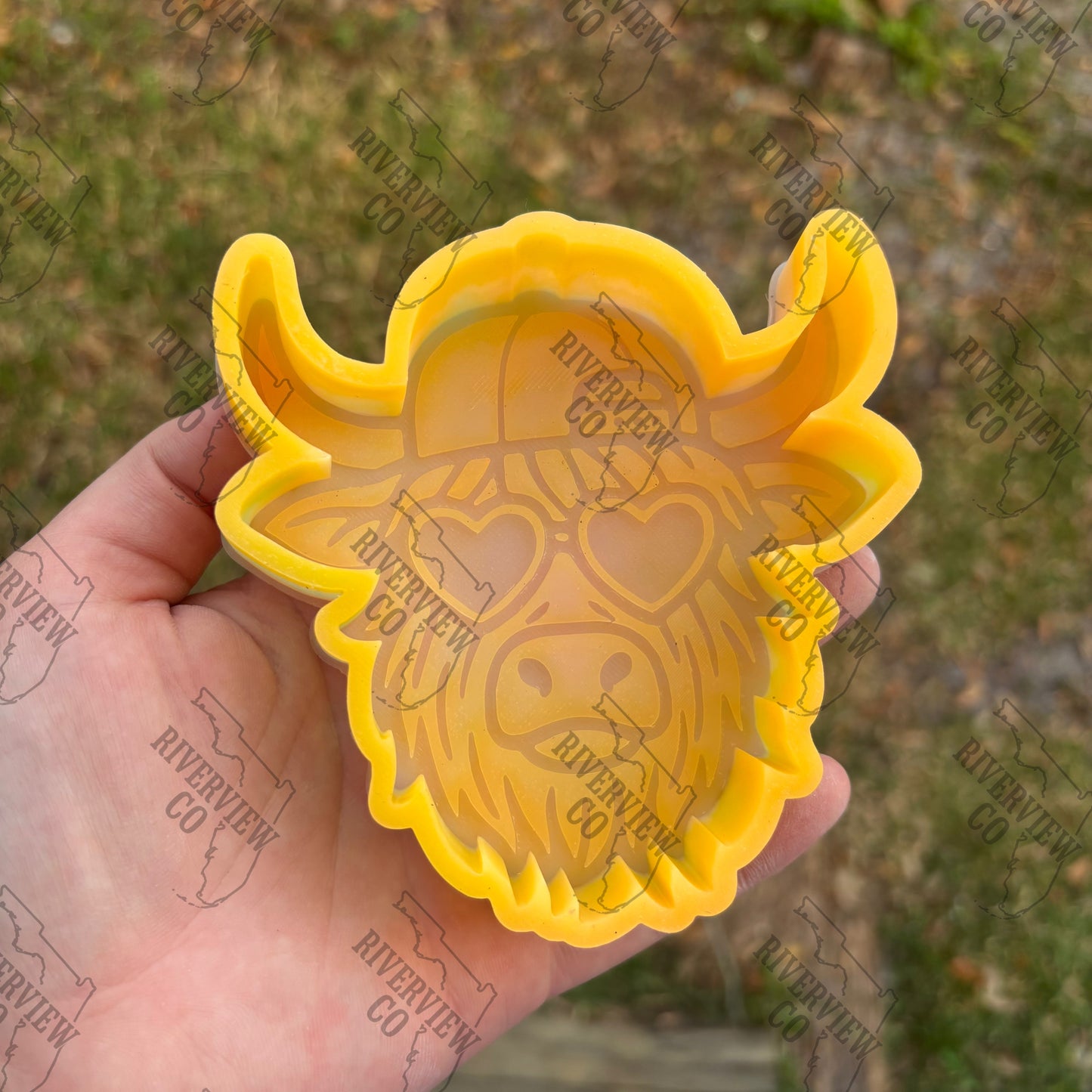 Valentine’s Day highland cow with heart sunglasses car freshie mold